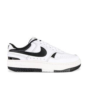 Nike Gamma Force sneaker